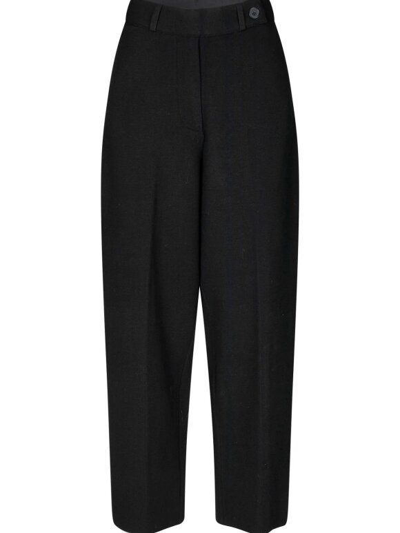 Second Female - Second FEMALE Stinna Knit Trousers