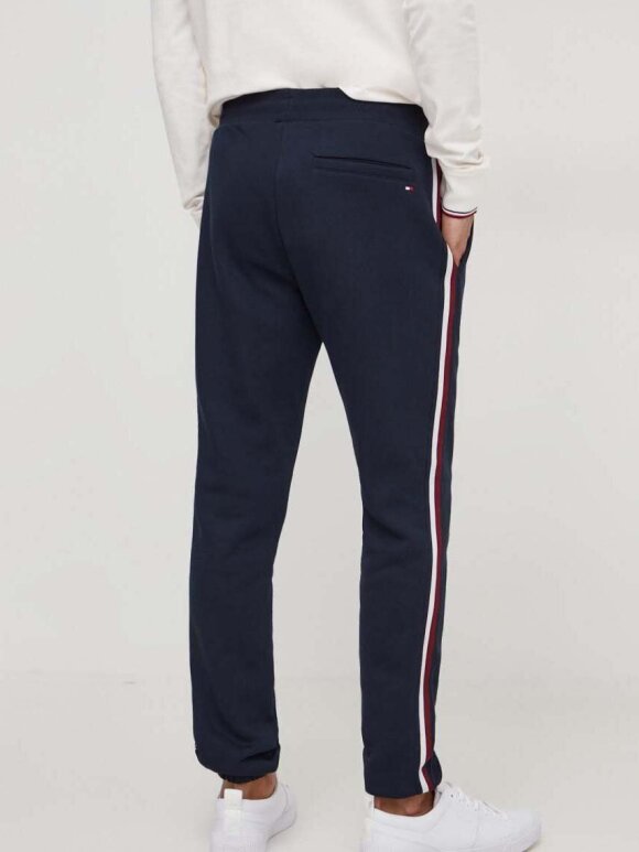 Tommy Hilfiger MENSWEAR - TOMMY GLOBAL STRIPE SWEATPANTS