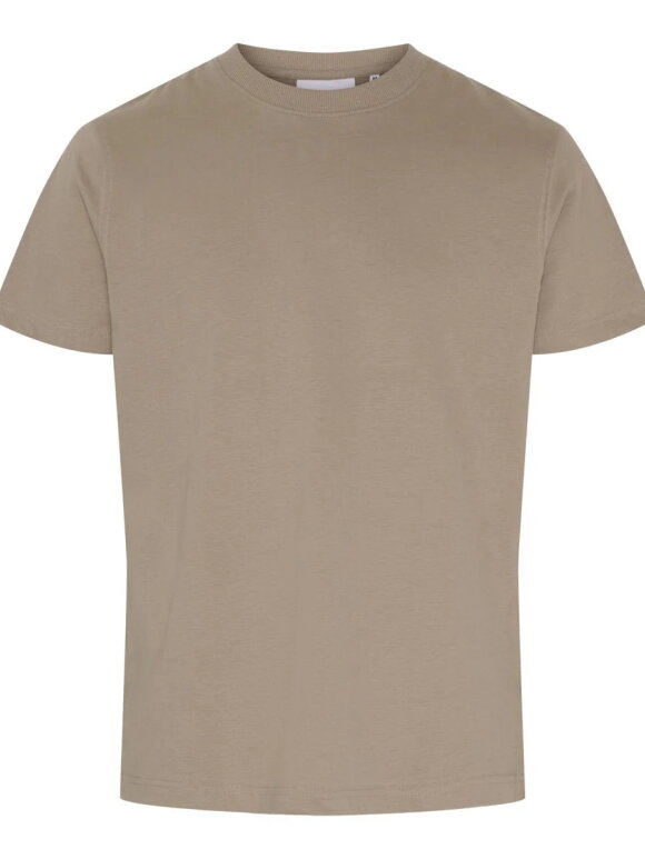 PLENUM STUDIO - PLENUM STUDIO LYDAHL T-SHIRT