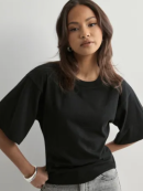 Neo Noir - NEO NOIR ASHA BOXY TEE