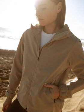 SCANDINAVIAN EDITION  VEIL JACKET