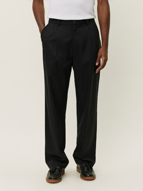 Les  Deux Copenhagen - LES DEUX  RANDALL PLEATED TWILL PANTS