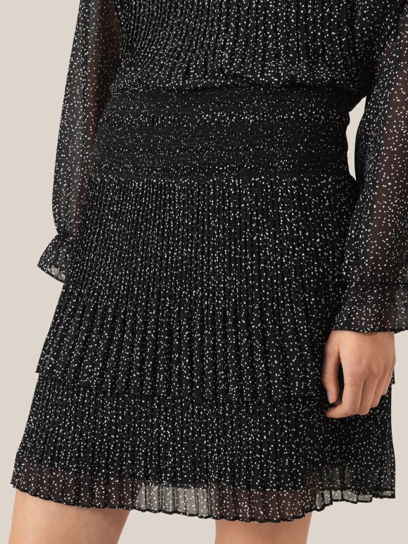 Second Female - Moons Skirt