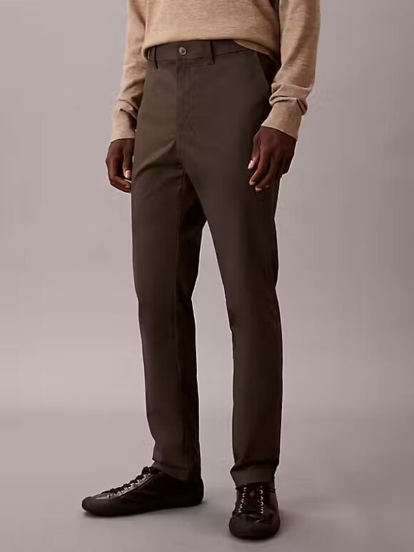 Calvin Klein - CALVIN KLEIN SLIM SATEEN CHINO TROUSER