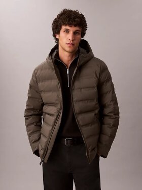 CALVIN KLEIN LS PACKABLE EMBOSSED LOGO QUILTE