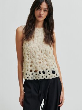 SECOND FEMALE GLEAM TOP