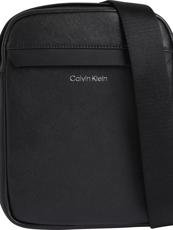Calvin Klein - CALVIN KLEIN MUST REPORTER BAG