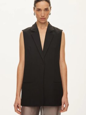 OVAL SQUARE LIND VEST