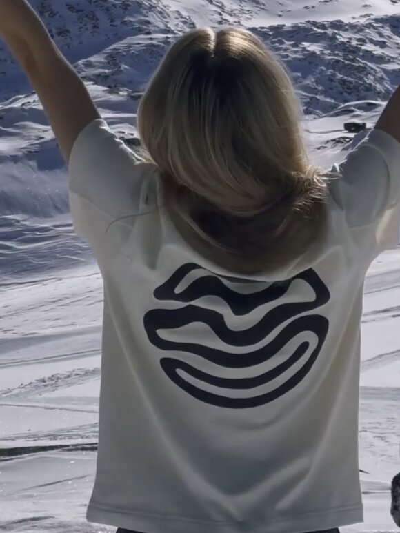 Durable Journey - DURABLE JOURNEY THE GLOBE TEE