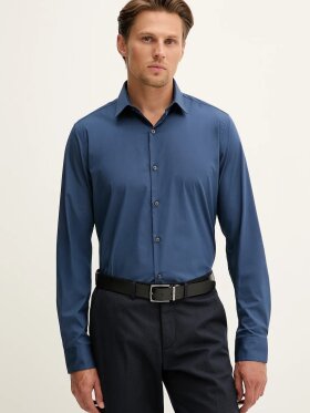 CALVIN KLEIN MEN SLIM ESNTL POPLIN STR SLD