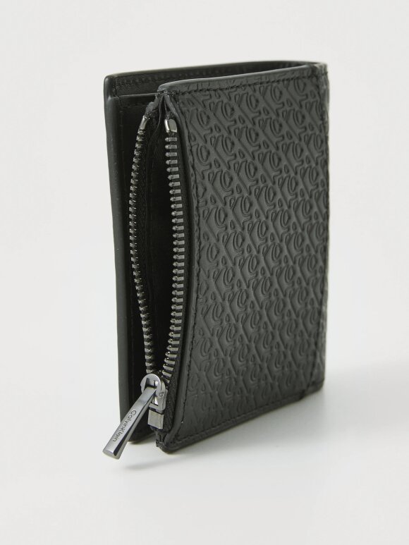 Calvin Klein - CALVIN KLEIN JEANS HARDWARE COMPACT ZIP WALLET