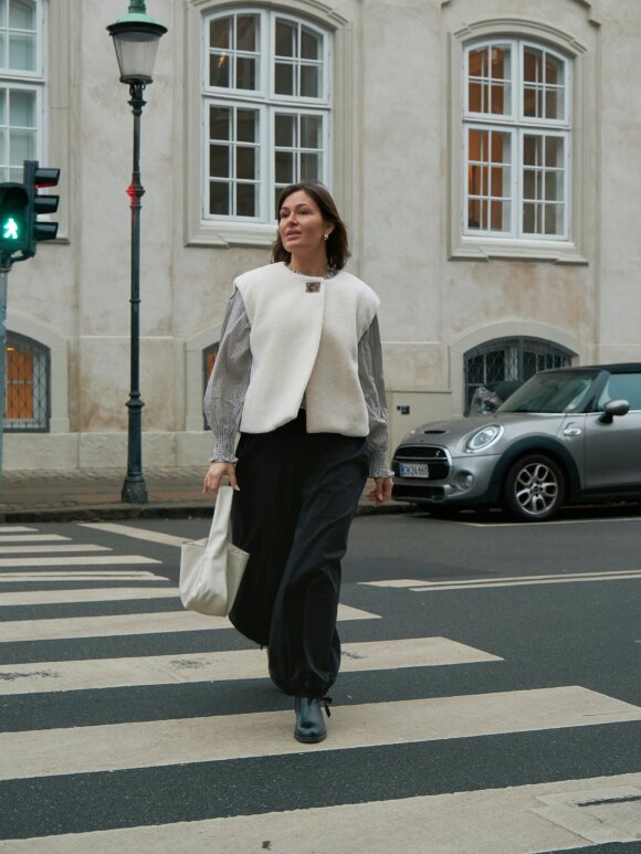 Neo Noir - NEO NOIR ANJANNA TEDDY VEST