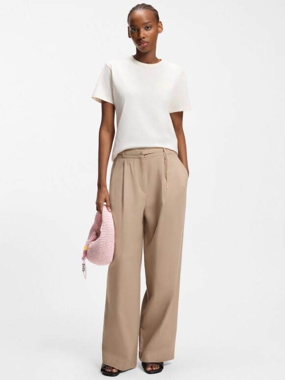 HUGO WOMENSWEAR - HUGO WOMEN COTTON-JERSEY T-SHIRT WITH EMBROIDERED SCRIPT LOGO HUGO WOMENSWEAR - HUGO WOMEN COTTON-JERSEY T-SHIRT WITH EMBROIDERED SCRIPT LOGO