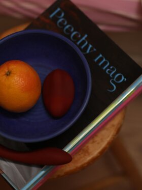 PEECH DOUBLE PLEASURE