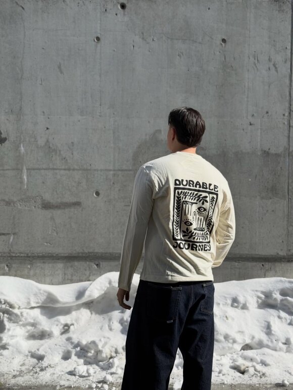 Durable Journey - Durable Journey HELPING HANDS LONG SLEEVE TEE