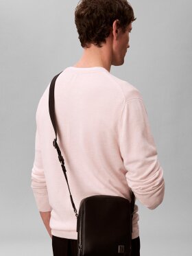 CALVIN KLEIN SHOULDER BAG EMBLEM HW REPORT