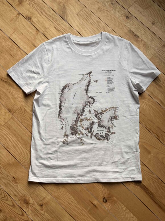 N N - NN QALLUNAAT NUNAAT TEE