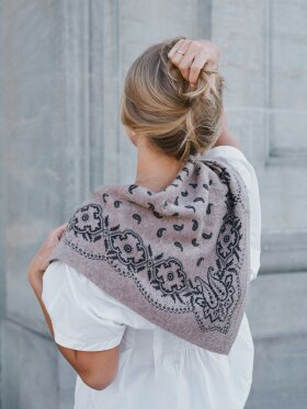 Neo Noir Adelina Paisley Knit Scarf