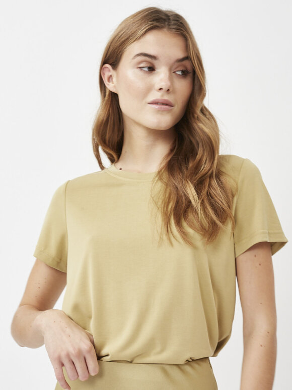 Minimum Fashion - Rynah T-shirt