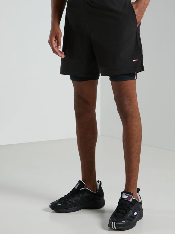 Tommy Hilfiger MENSWEAR - TOMMY HILFIGER SPORT 2-IN-1 TRAINING SHORTS