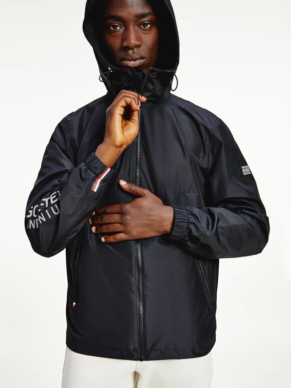 Tommy Hilfiger MENSWEAR - TOMMY TECH ESSENTIAL GORE-TEX HOODED JACKET