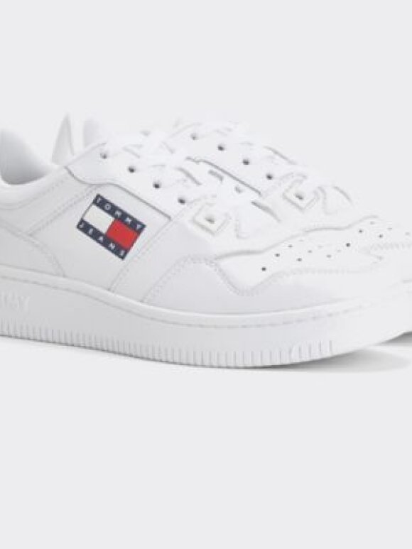 Tommy Hilfiger MENSWEAR - TOMMY ESSENTIAL LEATHER BASKET TRAINERS