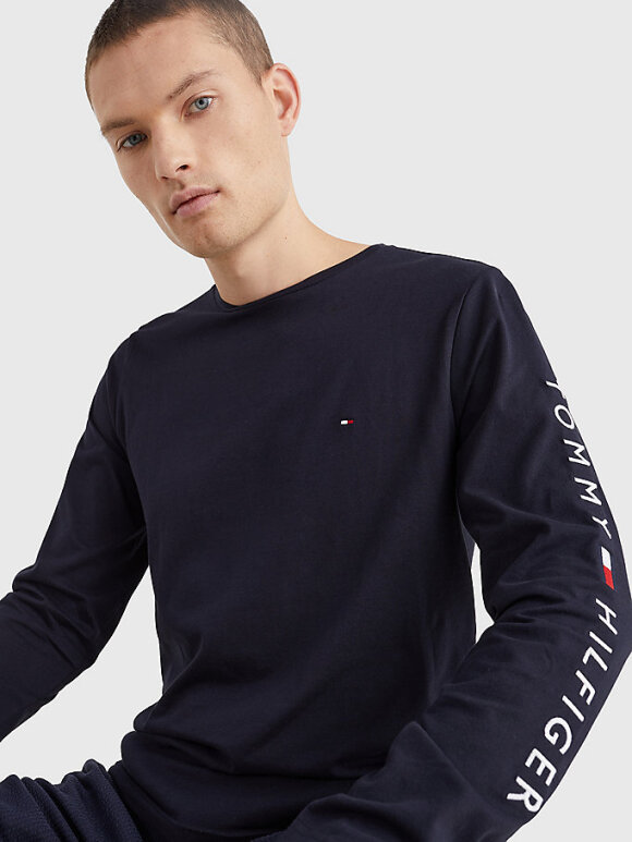 Tommy Hilfiger MENSWEAR - TOMMY LOGO LONG SLEEVE T-SHIRT